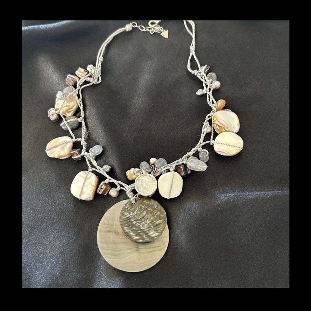 Silpada Silver and Cream Statement Necklace EUC 🤎🤍🩶